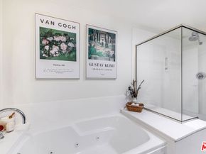 10878 Bloomfield Street 211, Toluca Lake CA 91602