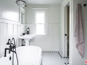 2321 W 31st Street, Los Angeles CA 90018