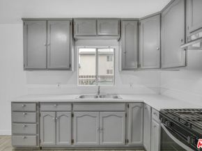 5903 Bonsallo Avenue, Los Angeles CA 90044