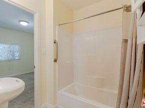 1409 S New Hampshire Avenue, Los Angeles CA 90006