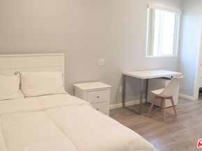 1259 W 36th Place, Los Angeles CA 90007