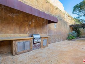 1808 Franklin Canyon Drive, Beverly Hills CA 90210