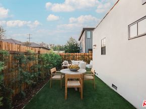 11026 Hortense Street 4, North Hollywood CA 91602