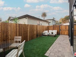 11026 Hortense Street 4, North Hollywood CA 91602