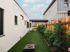 11026 Hortense Street 4, North Hollywood CA 91602