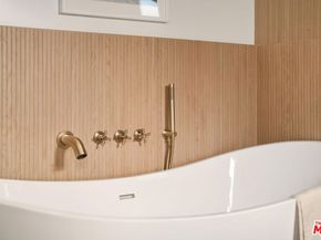 1083 Milwaukee Avenue, Los Angeles CA 90042