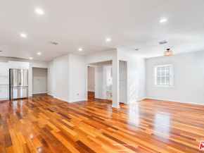 14043 Calvert Street, Van Nuys CA 91401