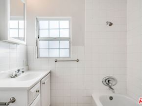 14043 Calvert Street, Van Nuys CA 91401