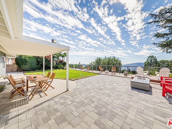 2620 Sea Pine Lane, La Crescenta CA 91214