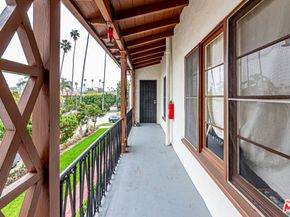 1251 S Wilton Place, Los Angeles CA 90019
