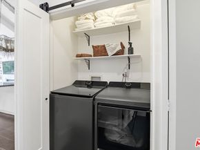 3640 Maplewood Avenue, Los Angeles CA 90066