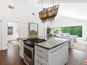 3640 Maplewood Avenue, Los Angeles CA 90066