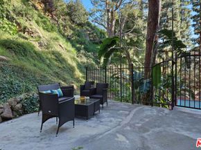 2700 Cahuenga Boulevard 2216, Los Angeles CA 90068