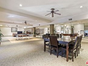 2700 Cahuenga Boulevard 2216, Los Angeles CA 90068