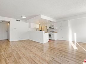 2700 Cahuenga Boulevard 2216, Los Angeles CA 90068