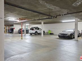 2700 Cahuenga Boulevard 2216, Los Angeles CA 90068