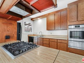 2247 Penmar Avenue, Venice CA 90291