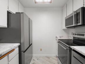 7087 Camino Degrazia 141, San Diego CA 92111