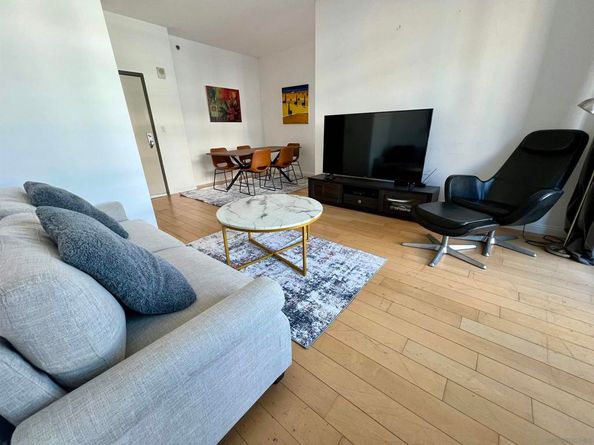 425 W Beech St 1606, San Diego CA 92101