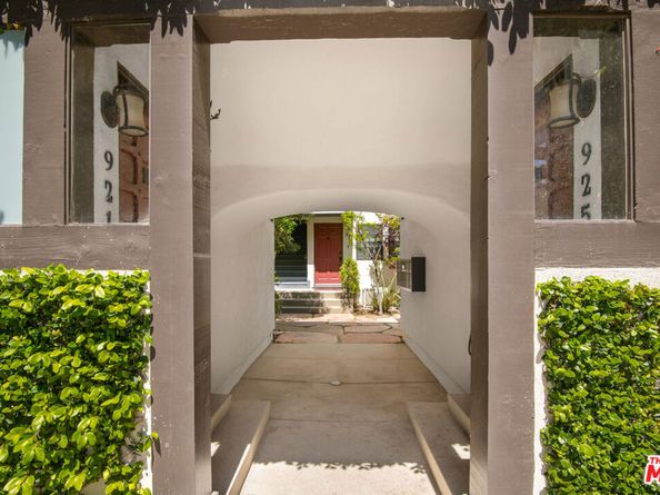 921 16th Street, Santa Monica CA 90403