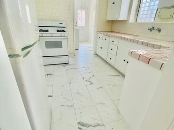 113 N Croft Avenue, Los Angeles CA 90048