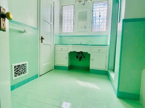 113 N Croft Avenue, Los Angeles CA 90048