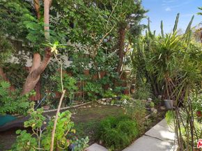 113 N Croft Avenue, Los Angeles CA 90048