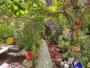 113 N Croft Avenue, Los Angeles CA 90048