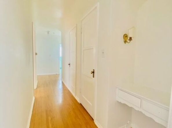 113 N Croft Avenue, Los Angeles CA 90048