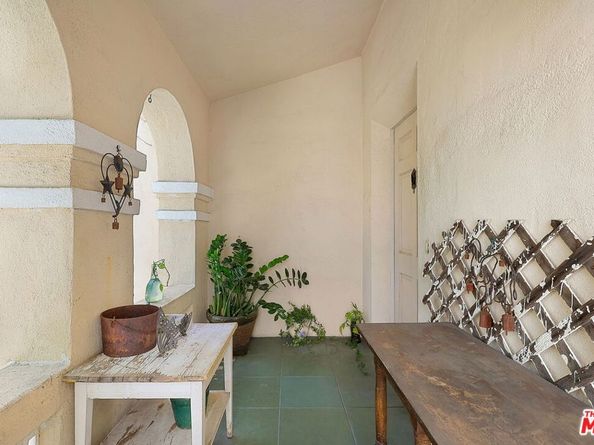 113 N Croft Avenue, Los Angeles CA 90048