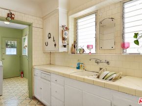 113 N Croft Avenue, Los Angeles CA 90048