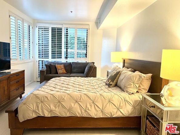 2950 Neilson Way 311, Santa Monica CA 90405