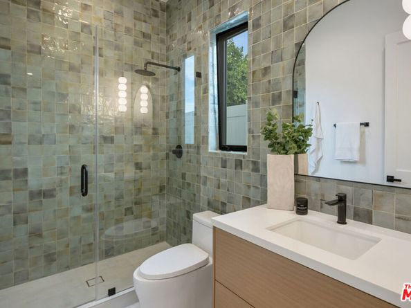 3910 Mclaughlin Avenue, Los Angeles CA 90066