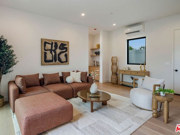 3910 Mclaughlin Avenue, Los Angeles CA 90066