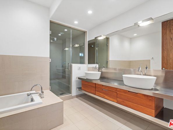 3817 Ocean Front Walk, Marina Del Rey CA 90292