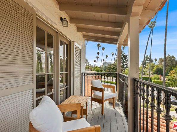 864 Wellesley Avenue, Los Angeles CA 90049
