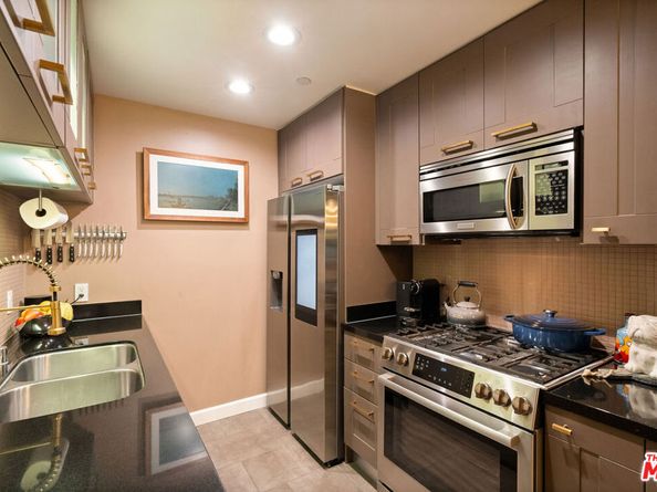 585 N Rossmore Avenue 407, Los Angeles CA 90004