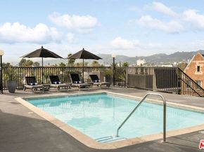 585 N Rossmore Avenue 407, Los Angeles CA 90004