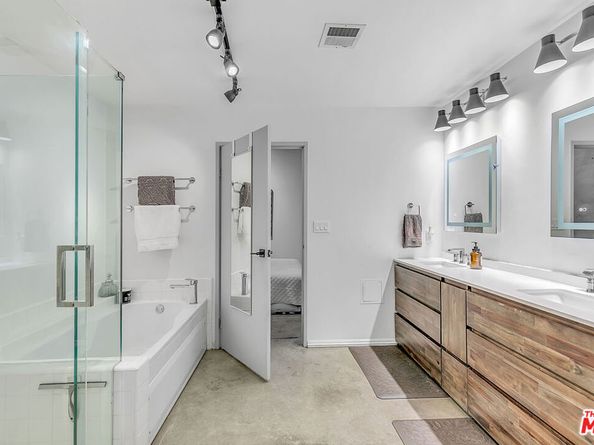 1130 S Flower Street 311, Los Angeles CA 90015