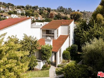 17100 Palisades Circle