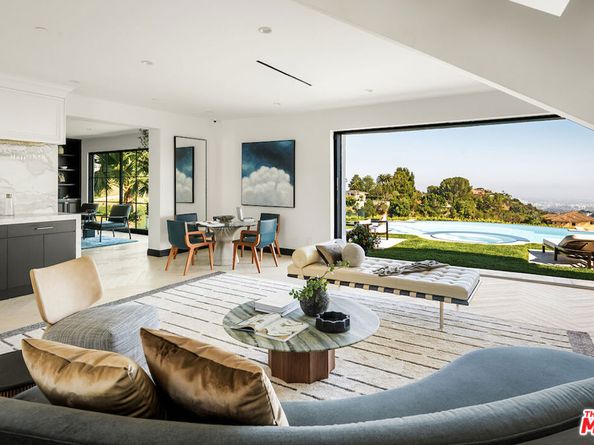 10932 Savona Road, Los Angeles CA 90077