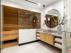 10932 Savona Road, Los Angeles CA 90077