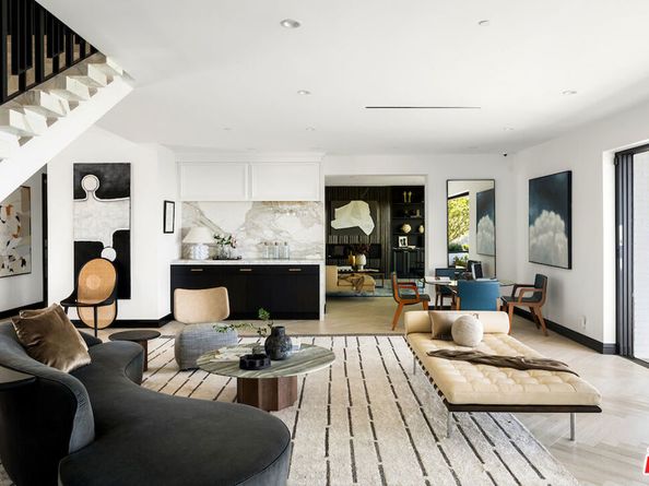 10932 Savona Road, Los Angeles CA 90077