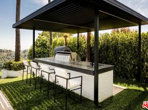 10932 Savona Road, Los Angeles CA 90077