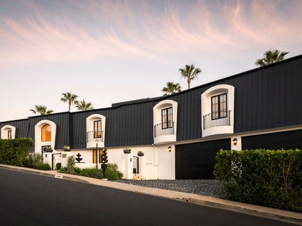 10932 Savona Road, Los Angeles CA 90077