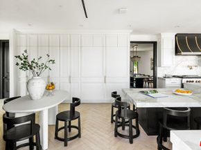 10932 Savona Road, Los Angeles CA 90077