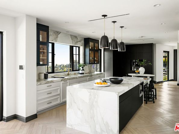 10932 Savona Road, Los Angeles CA 90077