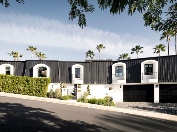 10932 Savona Road, Los Angeles CA 90077