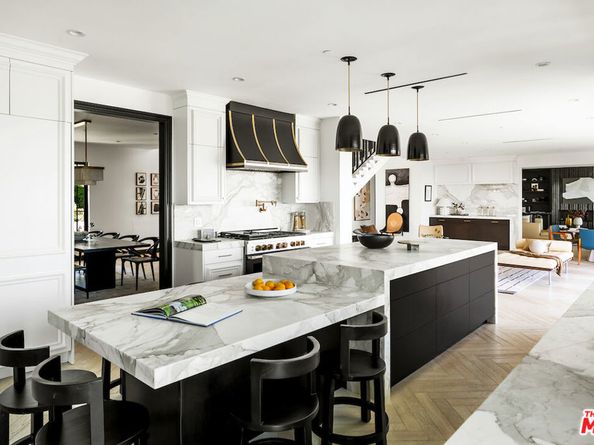 10932 Savona Road, Los Angeles CA 90077
