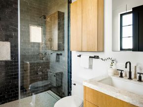 10932 Savona Road, Los Angeles CA 90077
